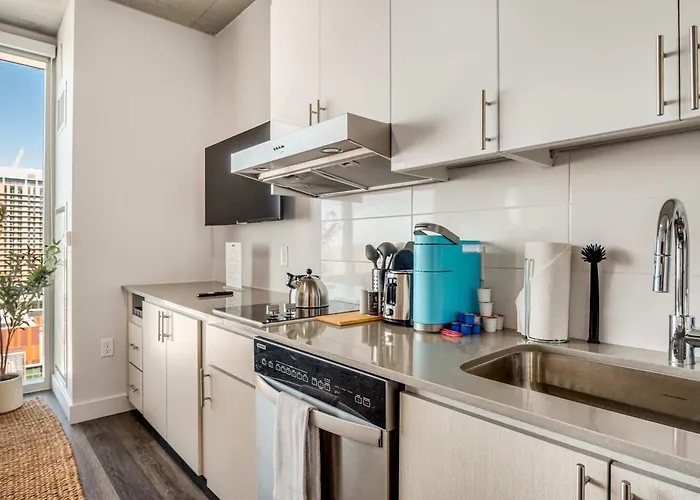 Apartment Boulevard Highrise With Sky Pool Access Phoenix